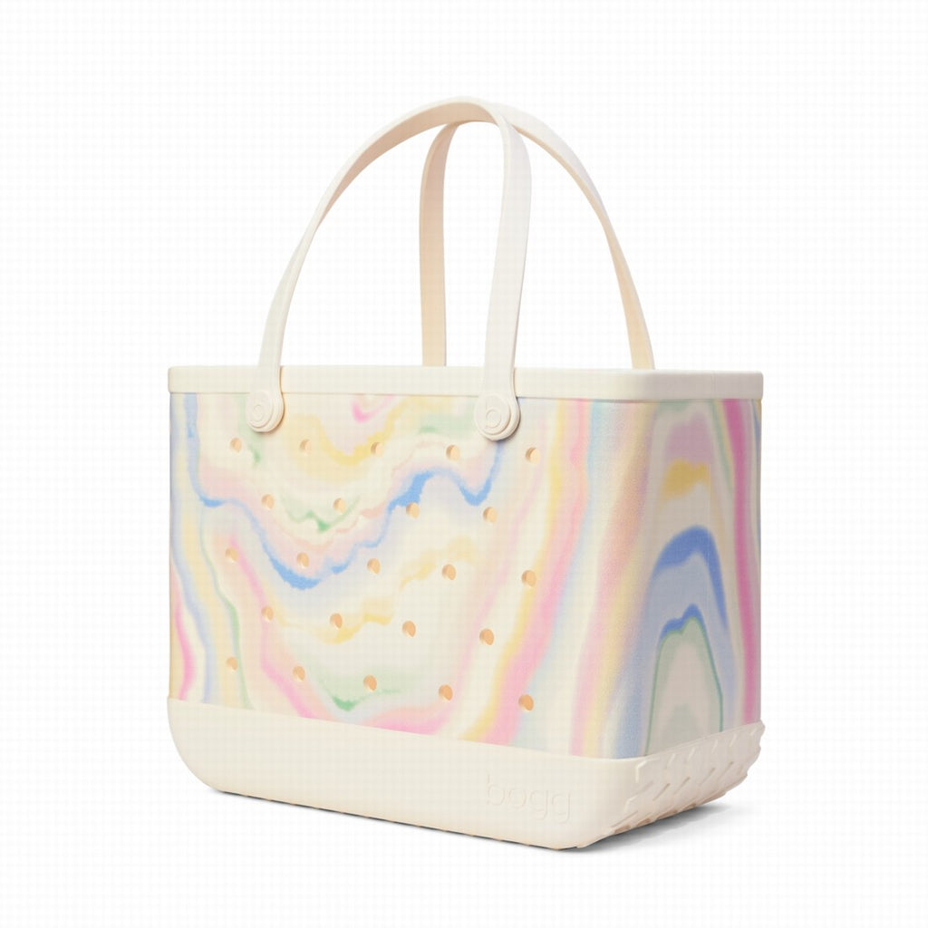Original Bogg Bag Sugar Rush Weekend Escape Carryall Stylish Easy Clean Deep Storage Interior for Outdoor Sports