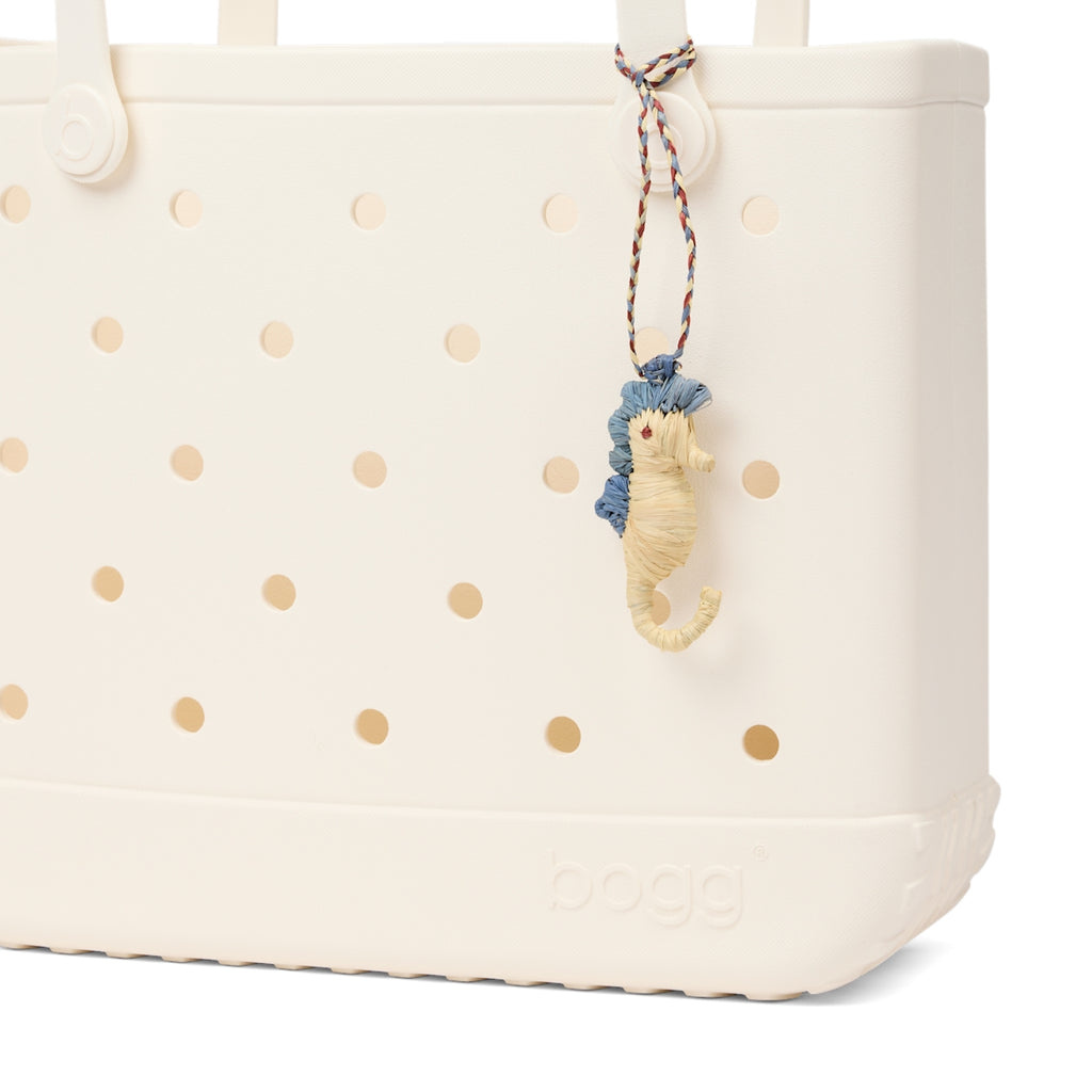 Bogg'd & Charmed Raffia Seahorse Pool Party Storage Bag Functional Sandproof Non Slip Bottom Design for Women